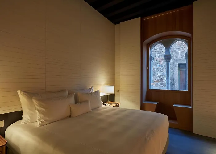 Casa Palacio Paredes Saavedra By Atrio 5* Caces