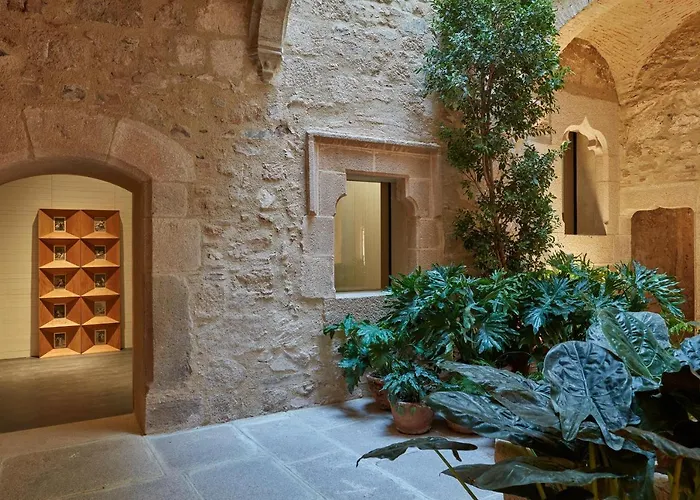 Casa Palacio Paredes Saavedra By Atrio Hotel Caces